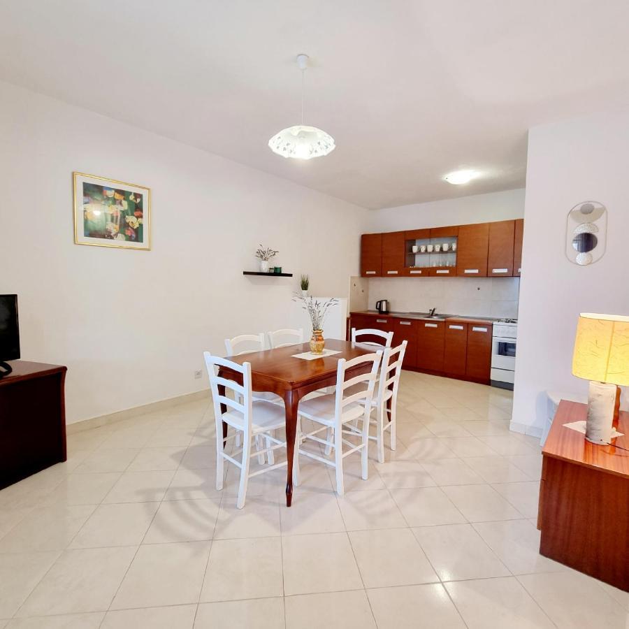 Stanko Sea View Apartment Metajna Bagian luar foto